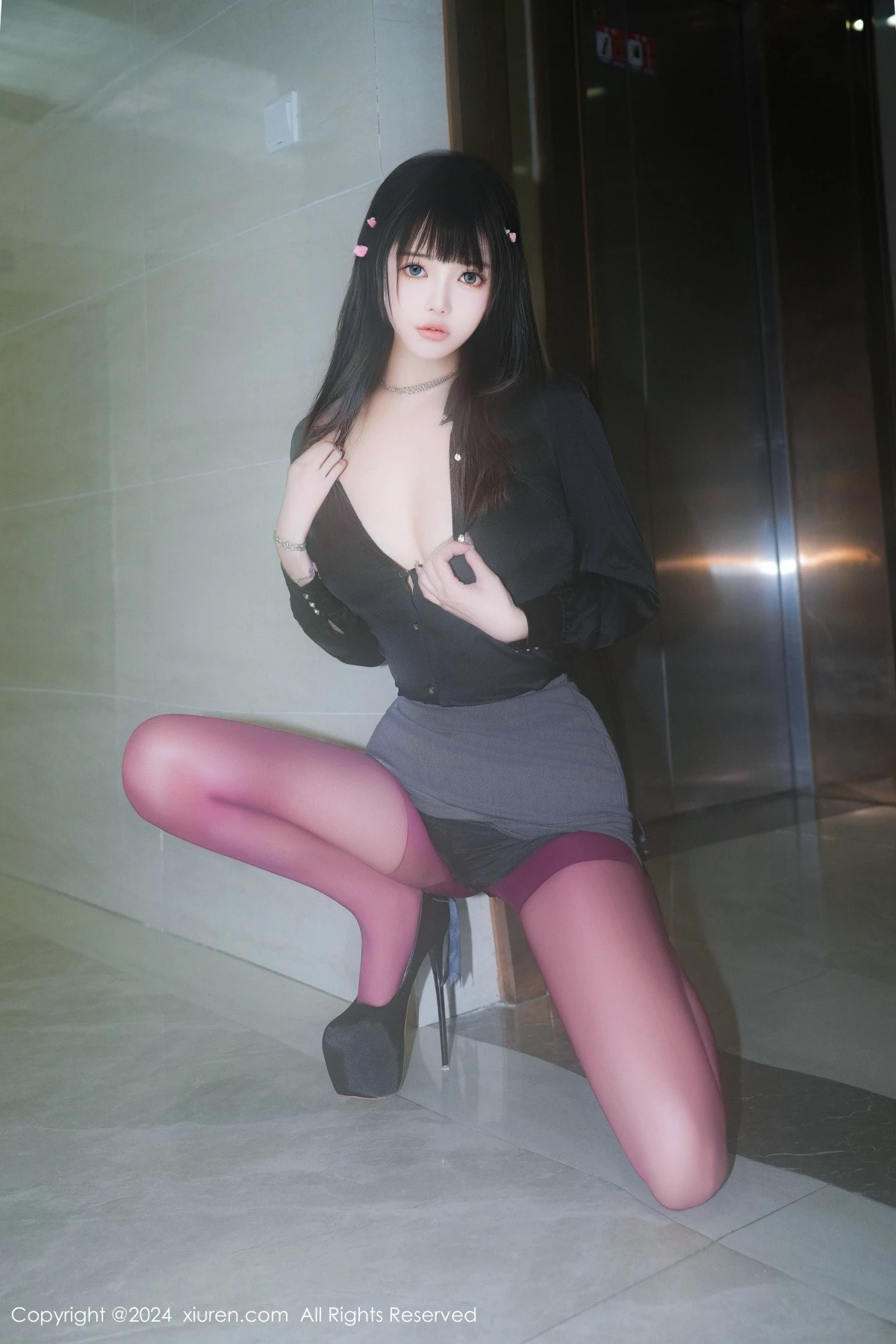 [XiuRen秀人网]第9142期小兔纯纯写真-秀人集