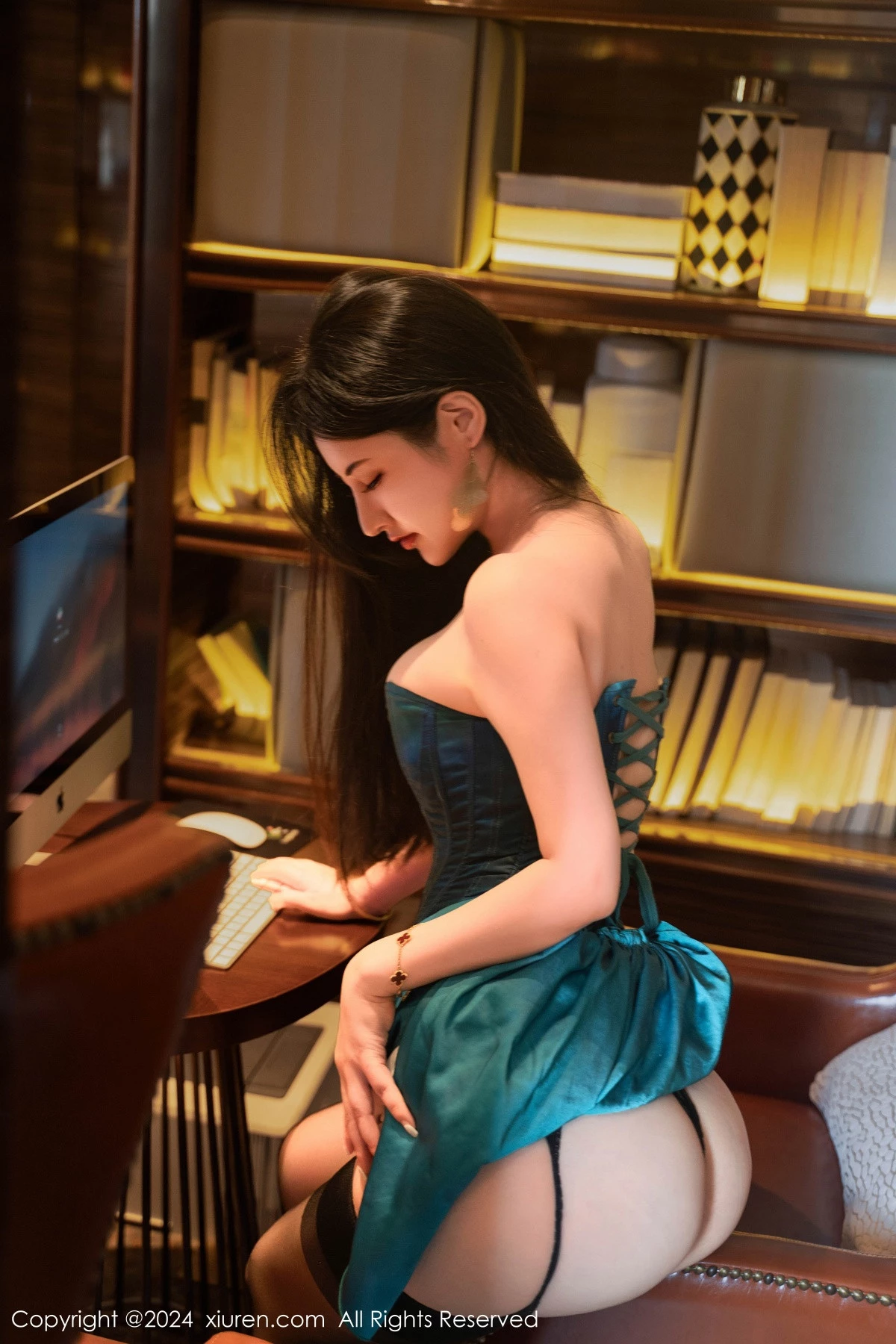 图片[20]-[XiuRen秀人网]第9039期诗诗写真-秀人集