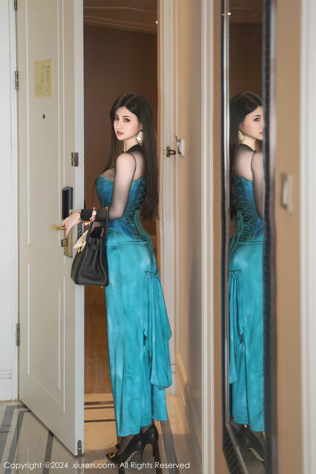 图片[28]-[XiuRen秀人网]第9039期诗诗写真-秀人集