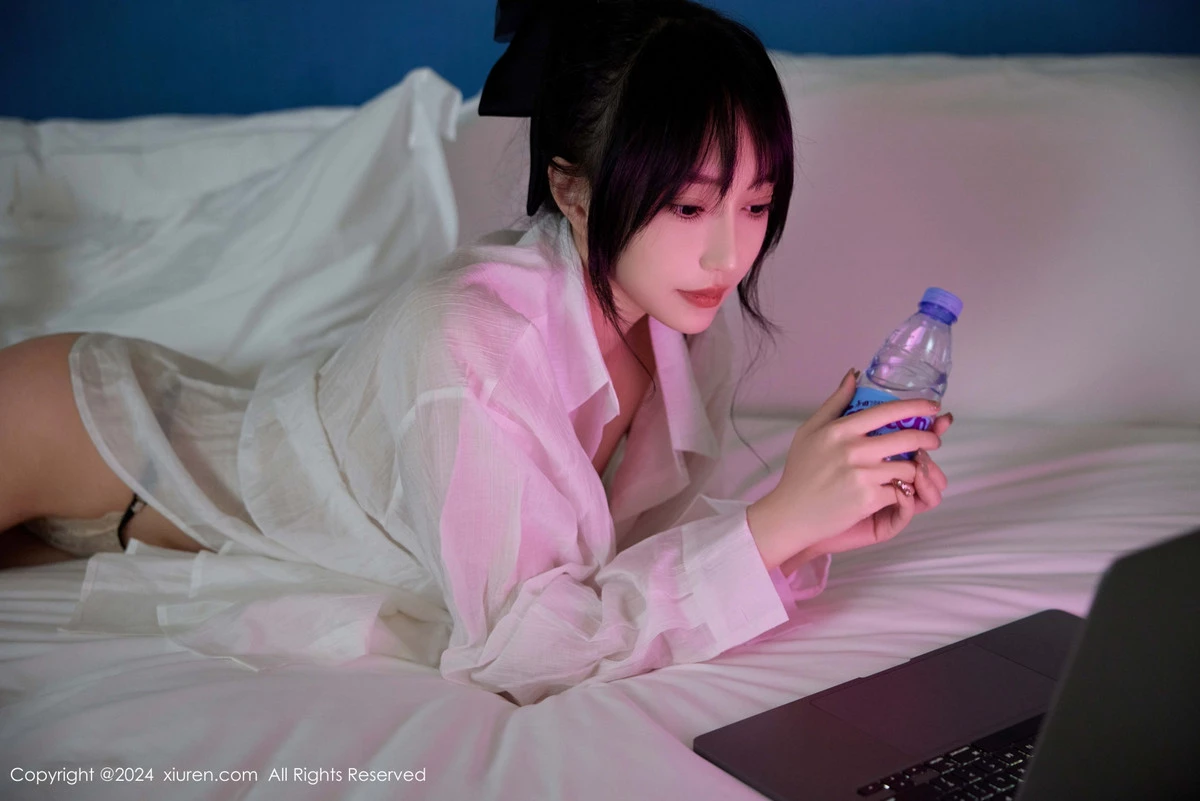 [XiuRen秀人网]第9274期玥儿玥写真-秀人集