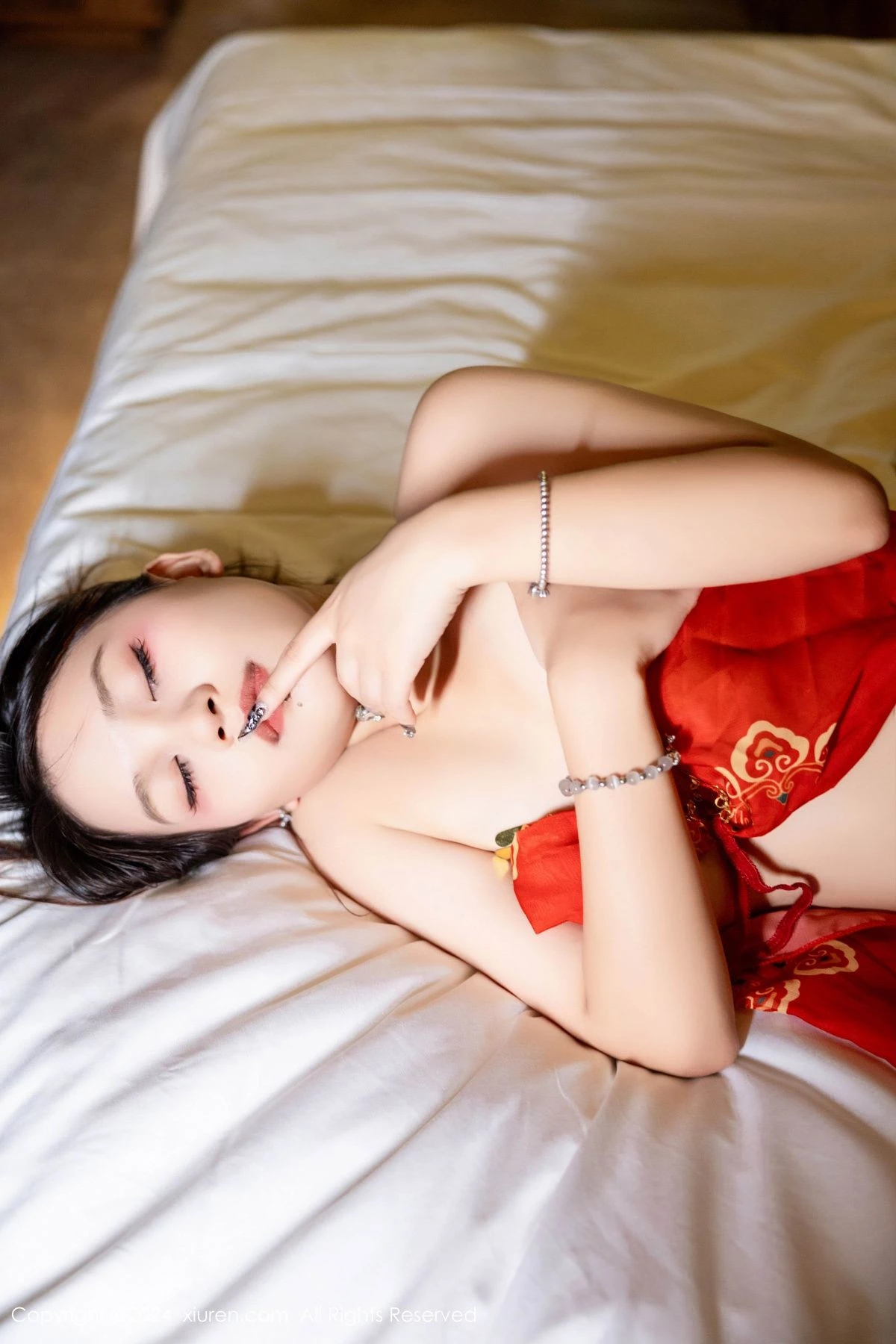 图片[71]-[XiuRen秀人网]第9323期吴婷婉写真-秀人集