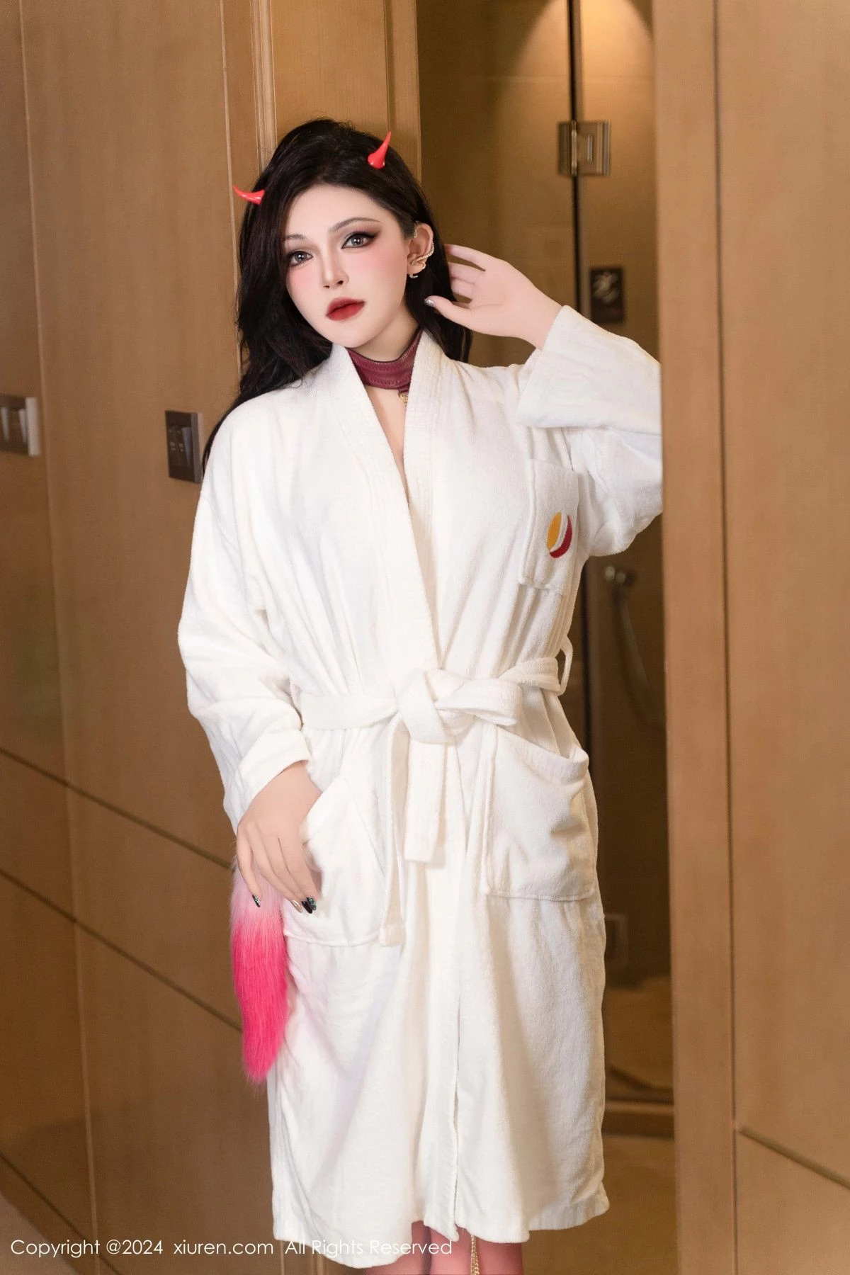 图片[6]-[XiuRen秀人网]第9352期伊丽莎有点白写真-秀人集