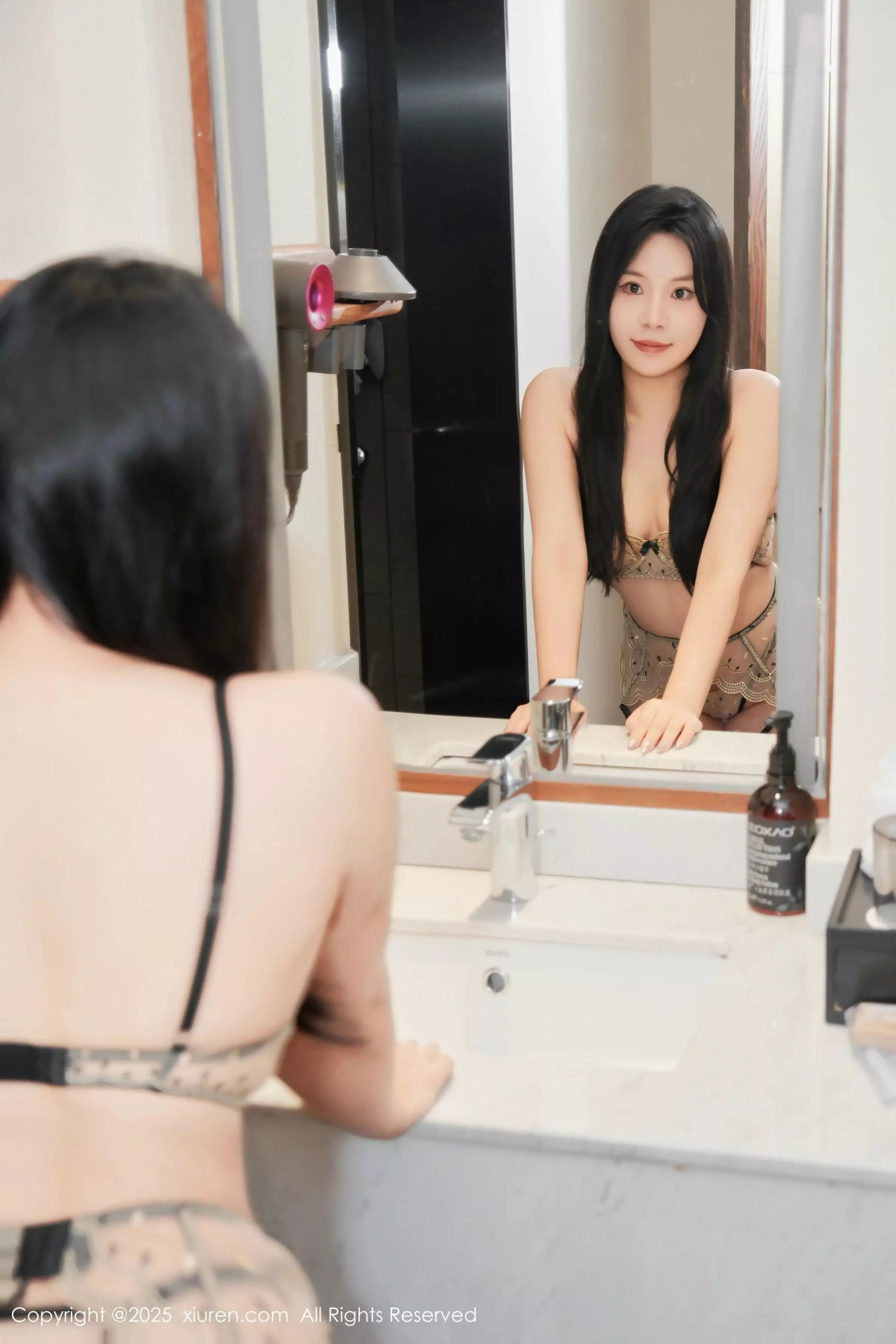 [XiuRen秀人网]第10028期麦田写真-秀人集