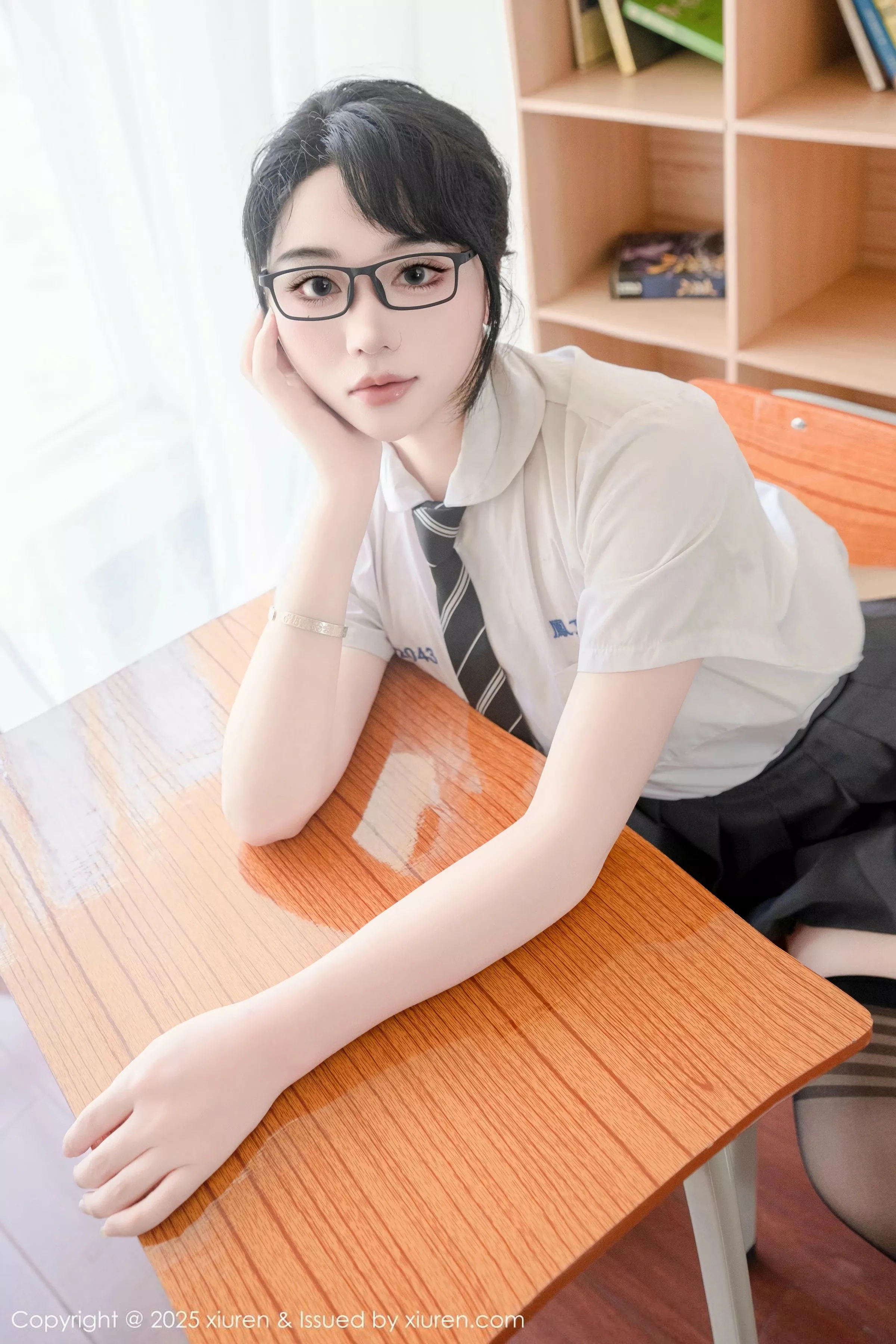 汐汐爱吃草莓写真