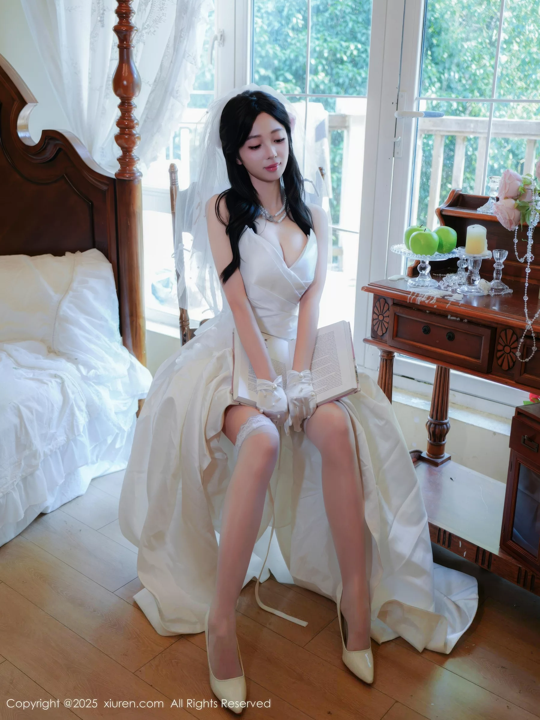 秀人集.com_[XiuRen秀人网]No.10769_新人模特朱朱molly性感白色婚纱配白色丝袜秀凹凸身材诱惑写真54P