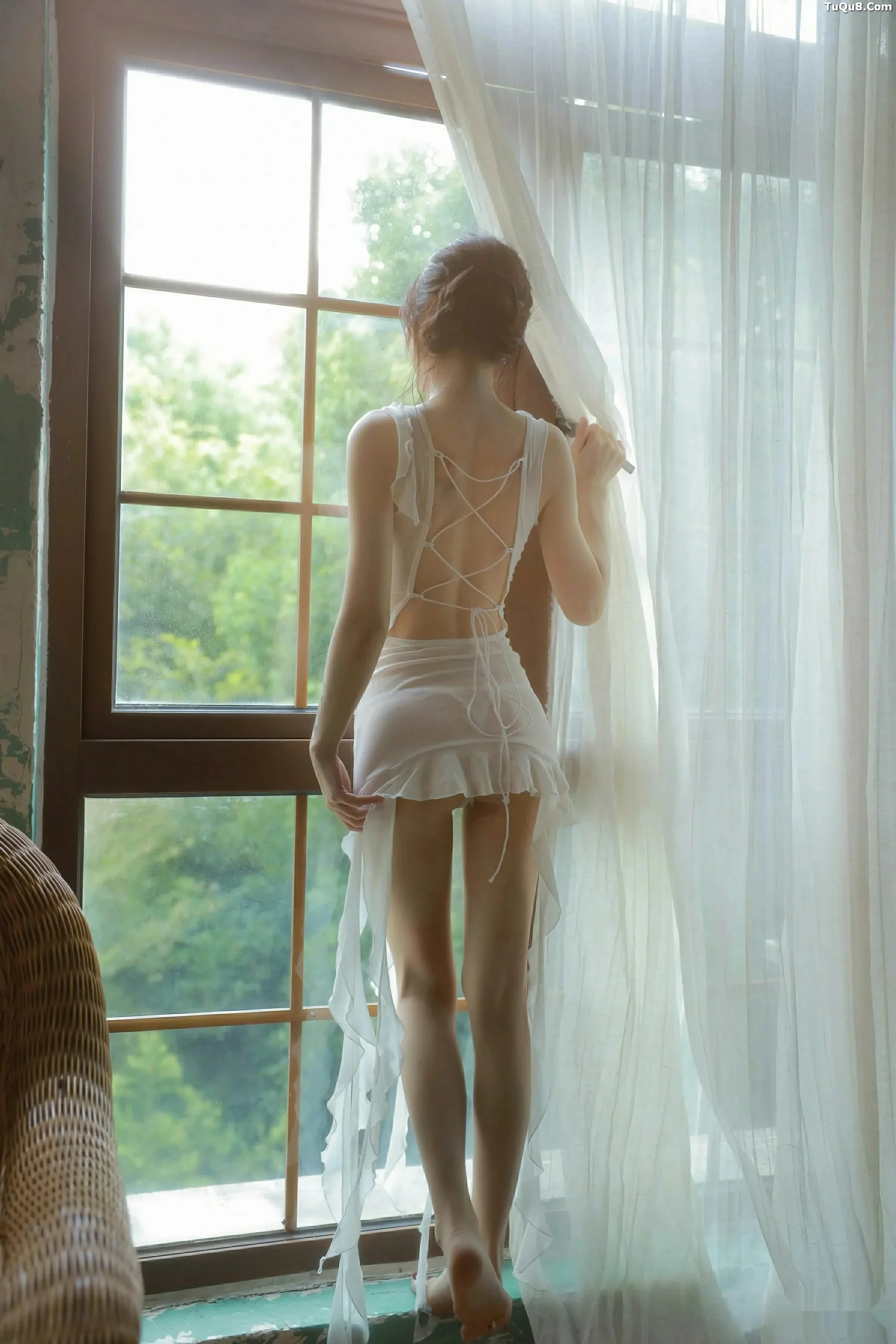 秀人集.com_[XiuRen秀人网]No.10799_模特佘贝拉Bella性感连衣长裙露白色情趣内衣秀完美身材诱惑写真73P