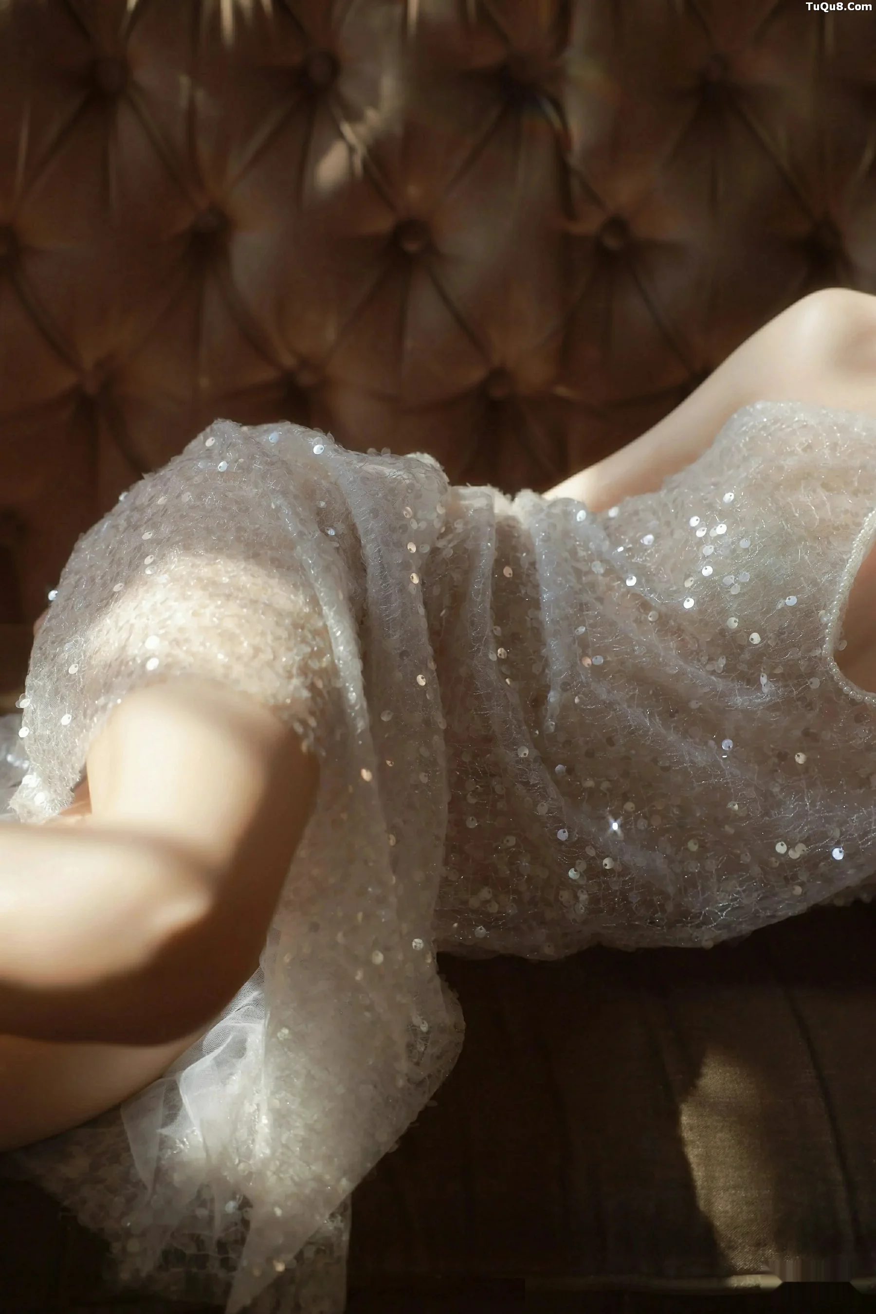 秀人集.com_[XiuRen秀人网]No.10799_模特佘贝拉Bella性感连衣长裙露白色情趣内衣秀完美身材诱惑写真73P