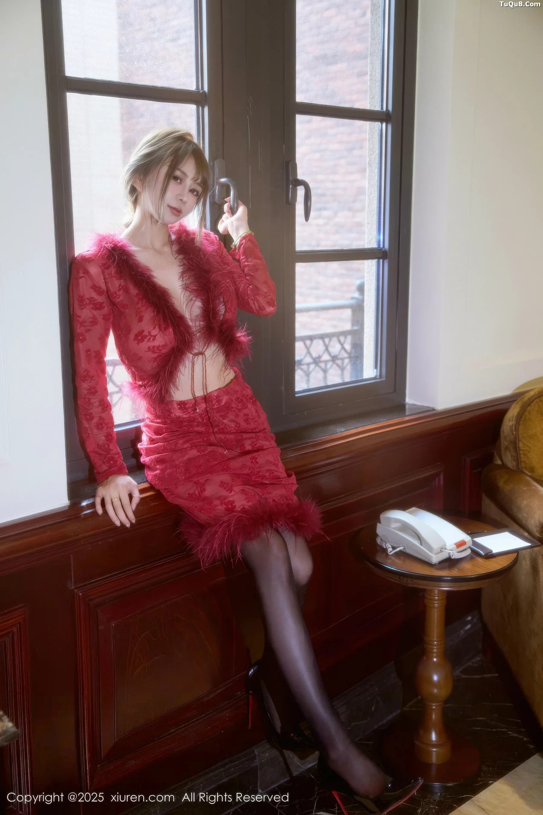 秀人集.com_[XiuRen秀人网]No.10848_模特Zoe柚柚性感红色复古服饰配超薄黑丝秀凹凸身材诱惑写真52P