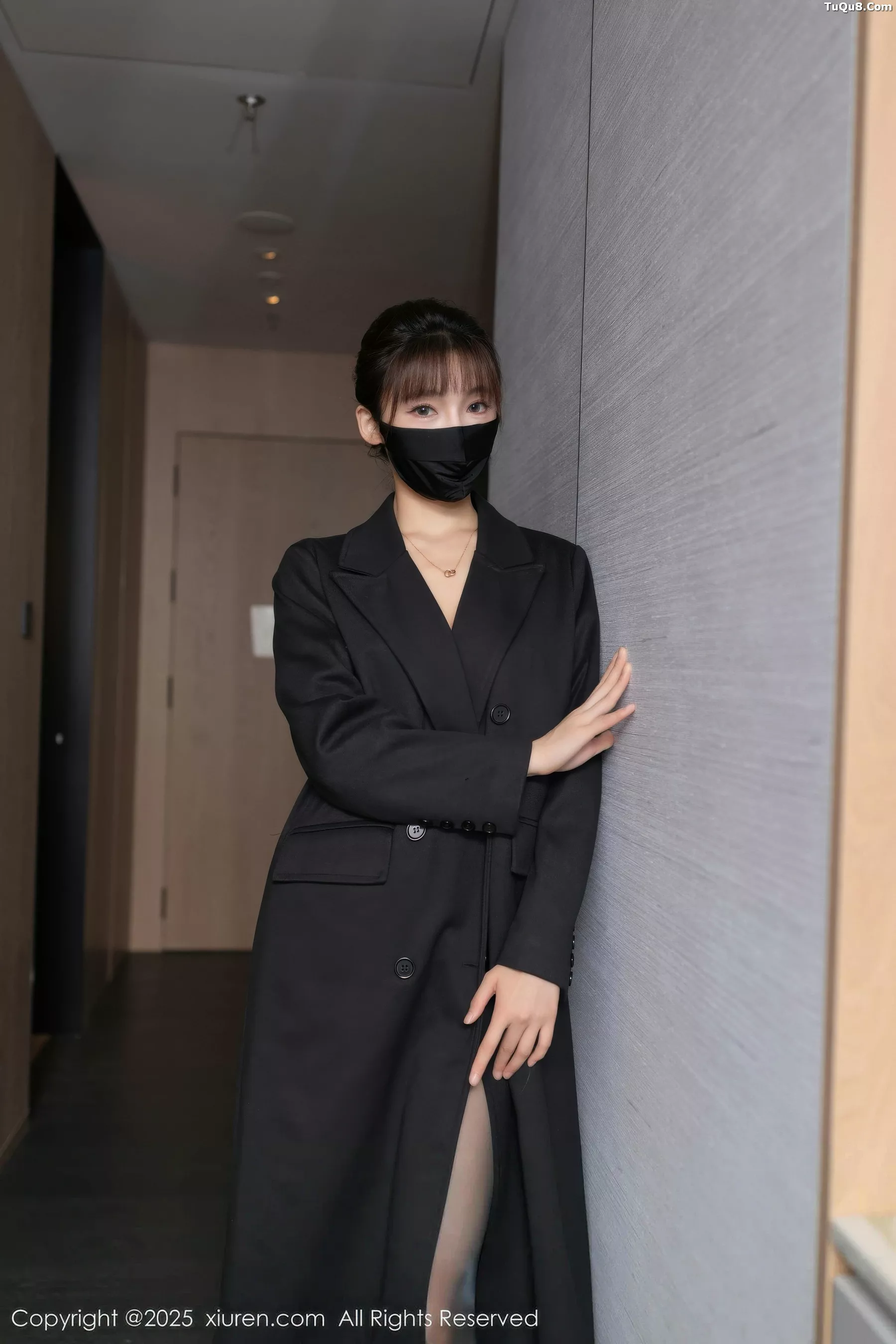 秀人集.com_[XiuRen秀人网]No.10880_模特陆萱萱性感黑色风衣露黑色蕾丝内衣配超薄黑丝极致魅惑写真77P