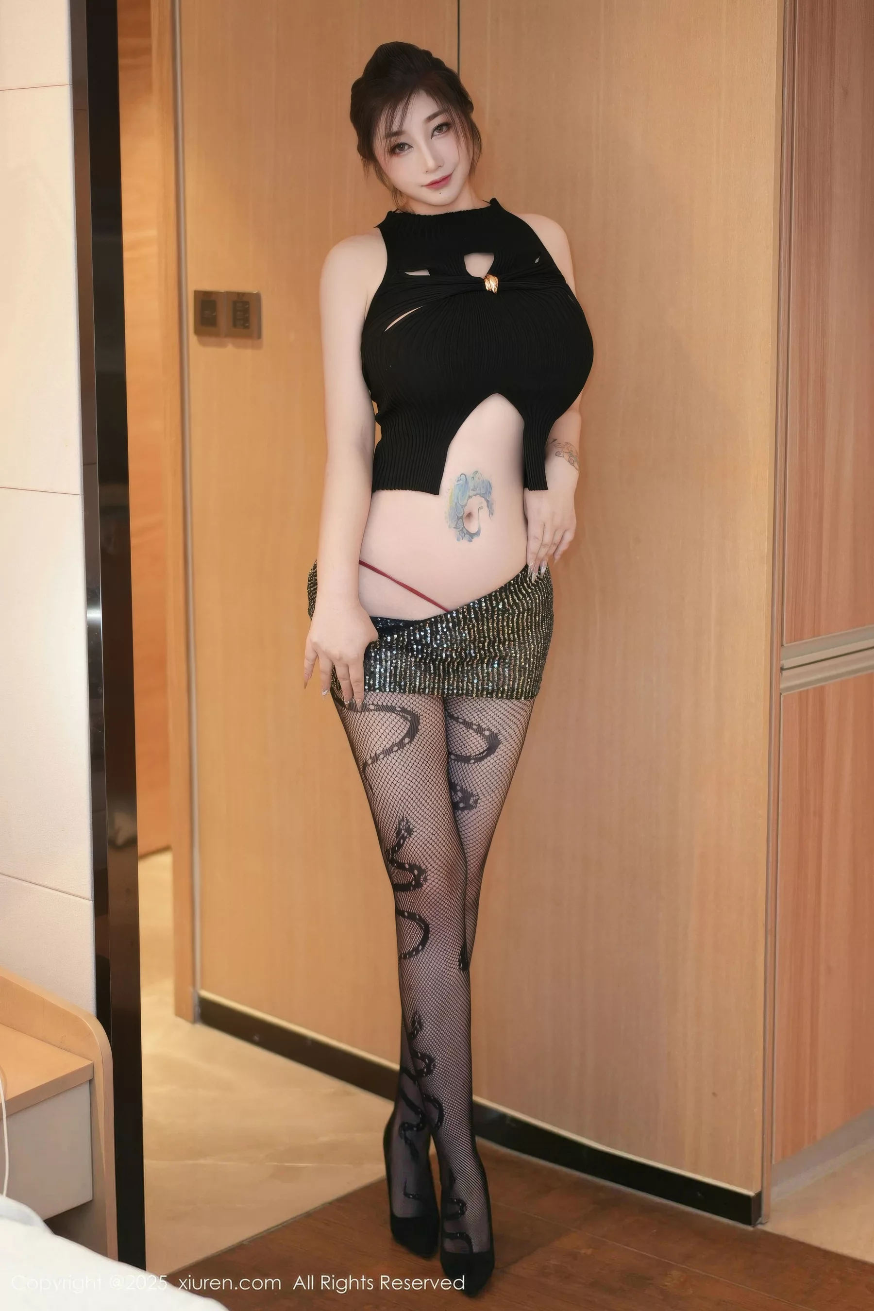 秀人集.com_[XiuRen秀人网]No.10883_女神妲己_Toxic性感黑色情趣服饰配黑丝网袜秀丰腴身材诱惑写真43P