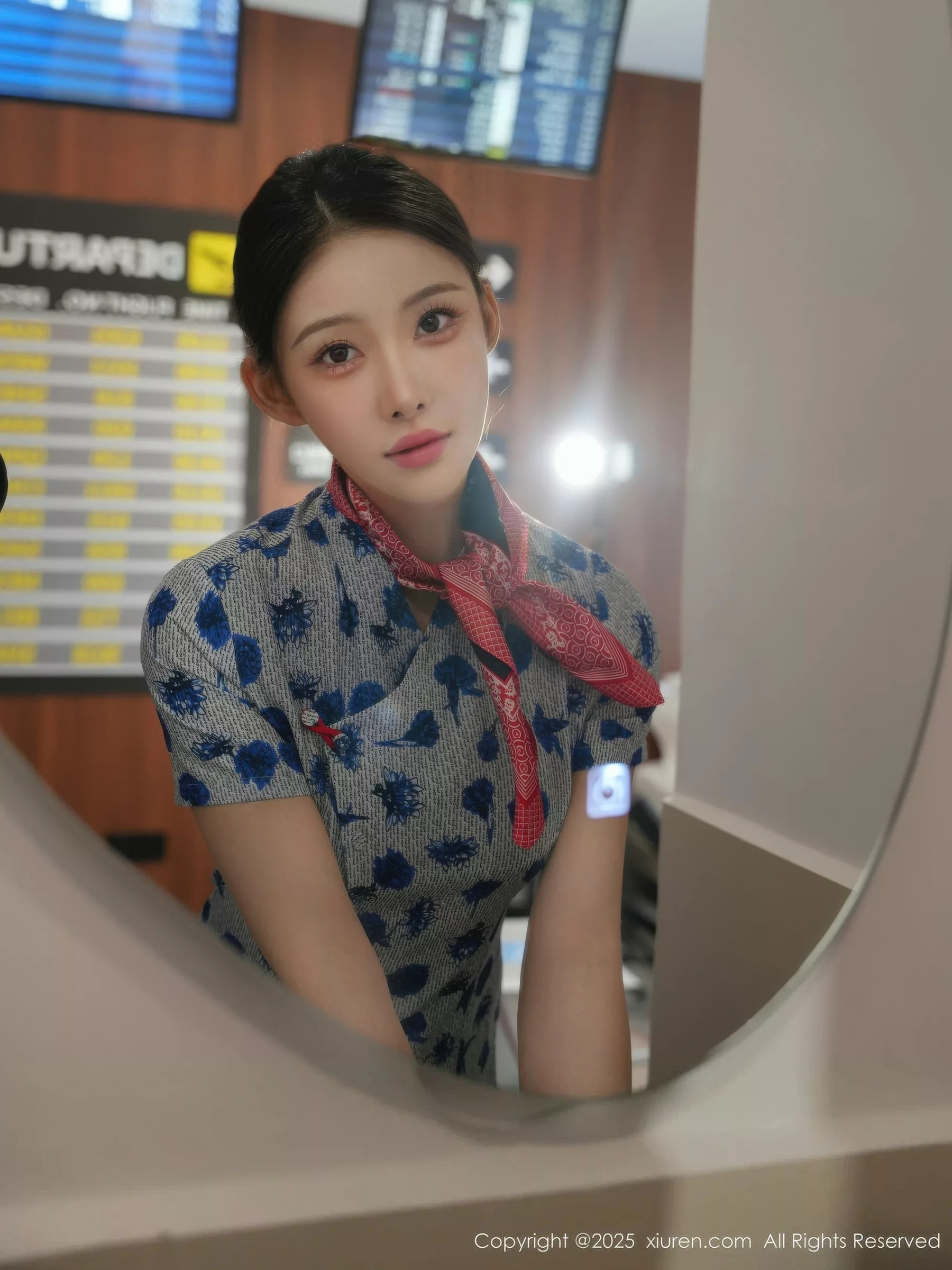 秀人集.com_[XiuRen秀人网]No.10891_模特梨霜儿性感空姐制服露黑色蕾丝内衣秀丰腴身材撩人诱惑写真75P