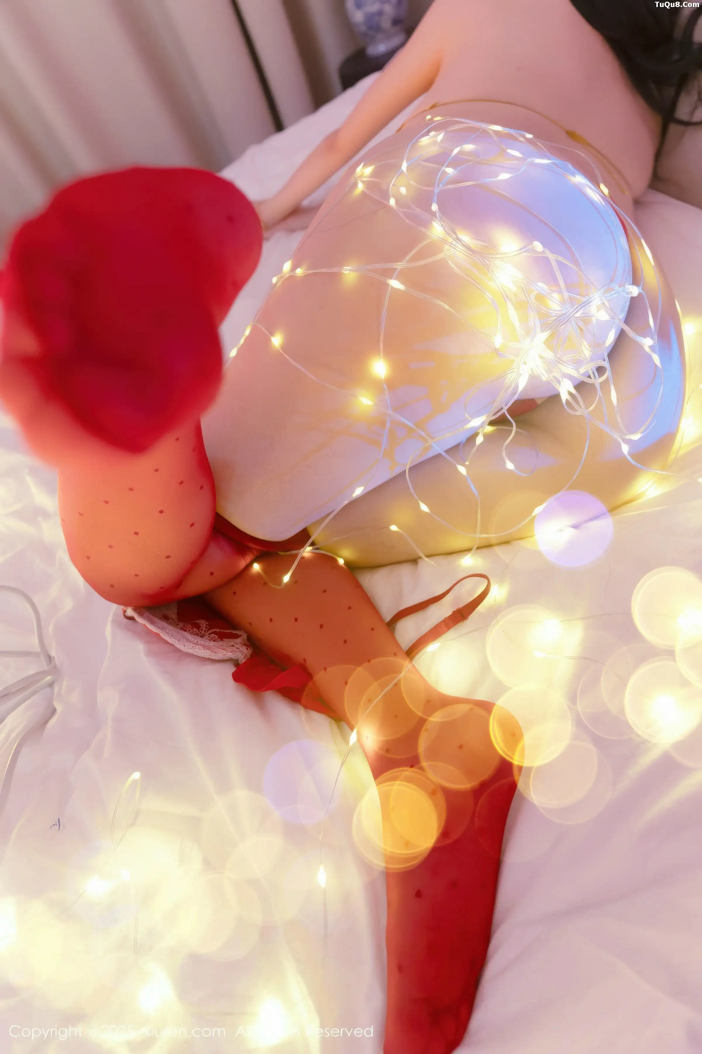 秀人集.com_[XiuRen秀人网]No.11154_模特汐汐爱吃草莓性感红色情趣内衣配红丝吊袜秀惹火身材诱惑写真78P